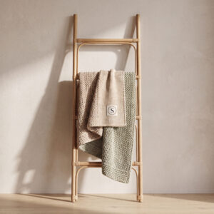 Rattan Blanket Ladder